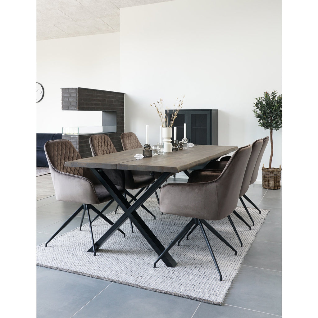 Harbo Dining Chair with Swivel - Chair with swivel in mushroom velvet with black legs HN1208