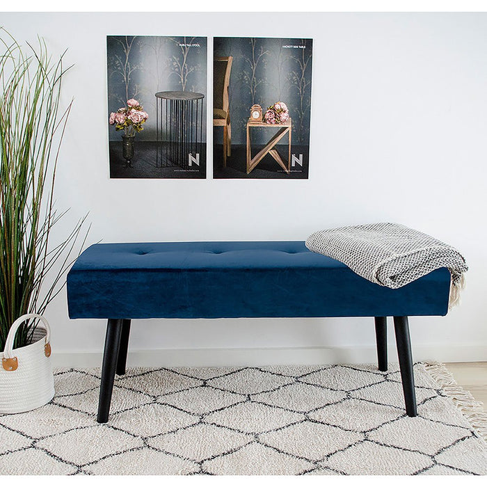 Skiby - Bench in dark blue velvet with black legs HN1215