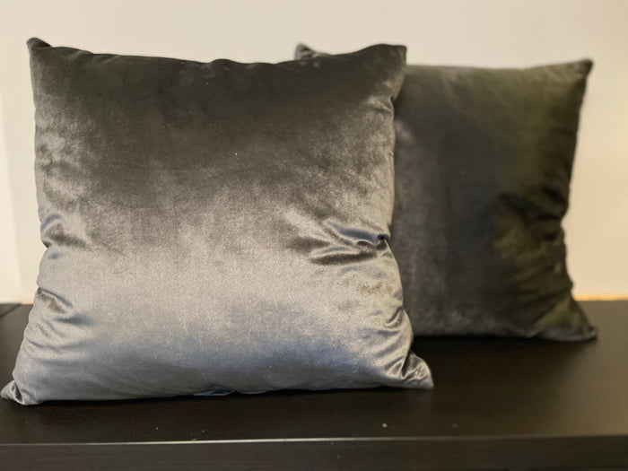 Kussen grey velvet dark